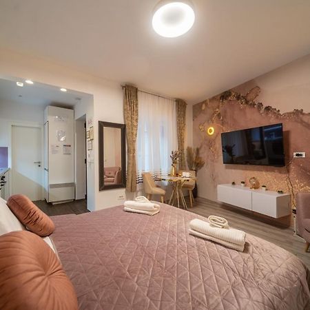Cosy&Private,30Sec Walk To Mainsquare, Heart Of Zagrebアパートメント エクステリア 写真