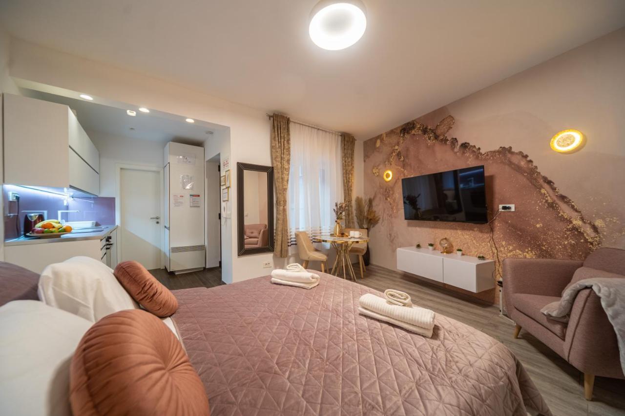 Cosy&Private,30Sec Walk To Mainsquare, Heart Of Zagrebアパートメント エクステリア 写真