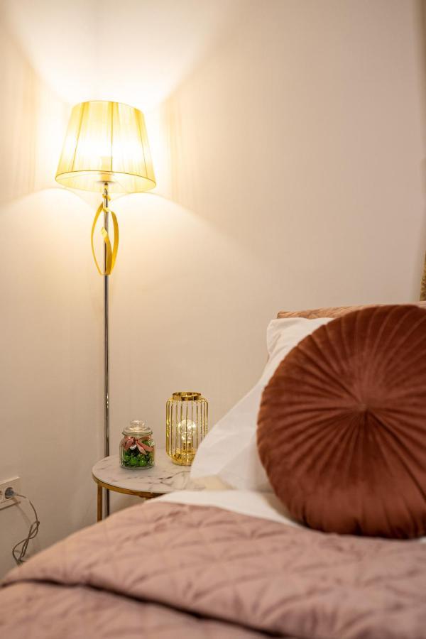 Cosy&Private,30Sec Walk To Mainsquare, Heart Of Zagrebアパートメント エクステリア 写真
